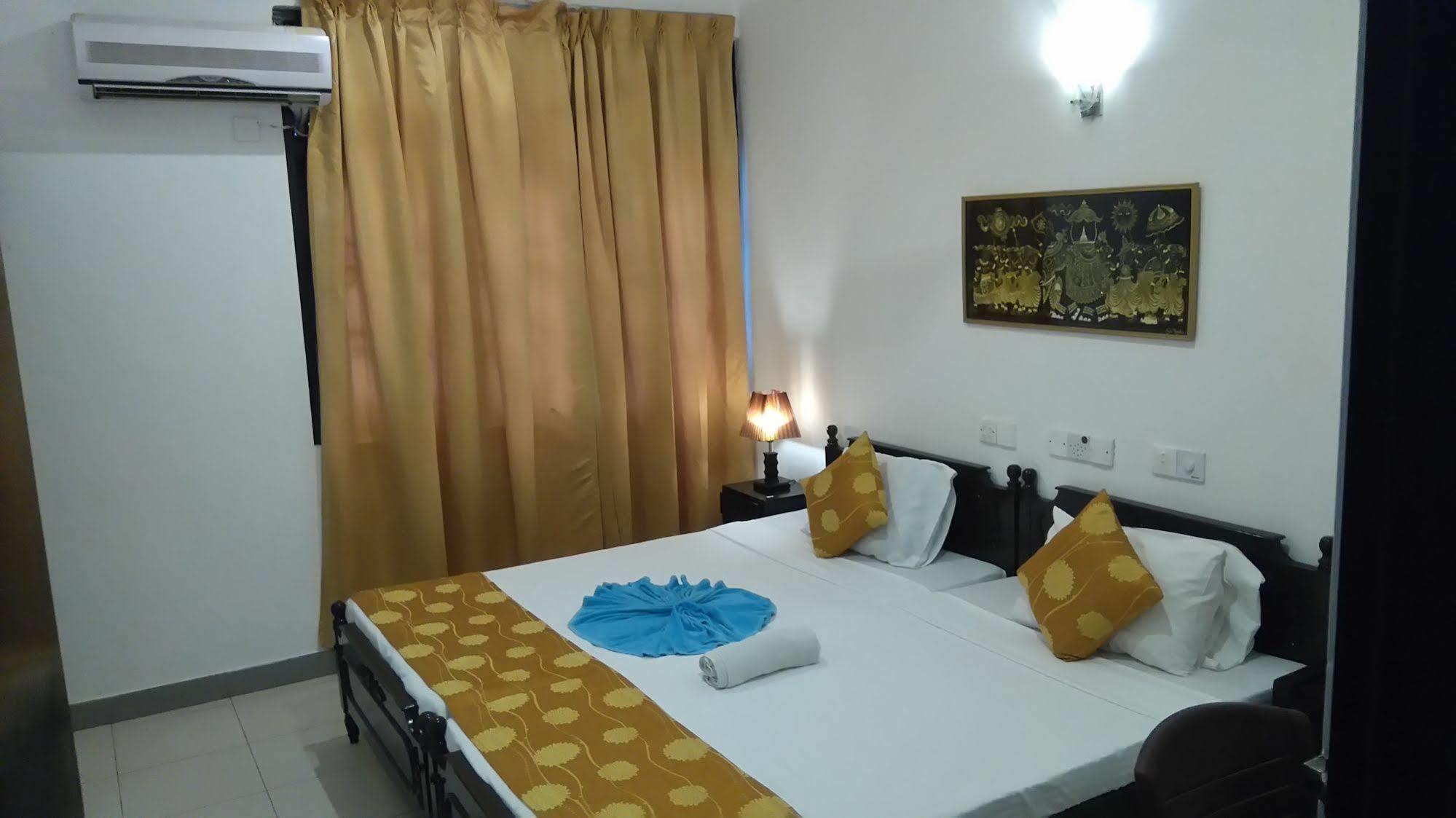 Beverly Hills Hotel Dehiwala-Mount Lavinia Eksteriør bilde
